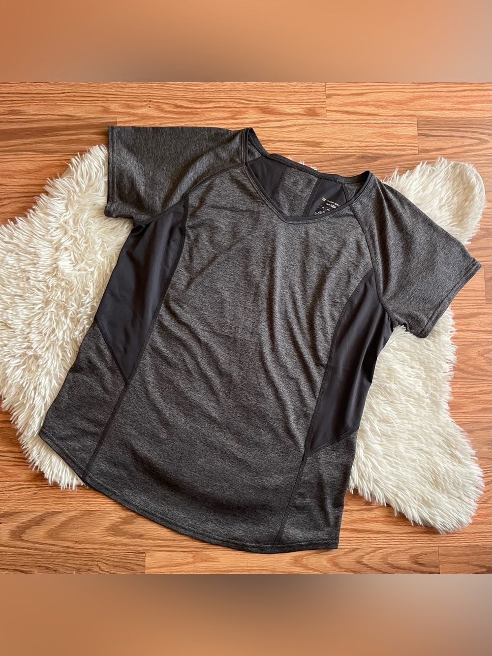NWOT Tek Gear Active Top Medium